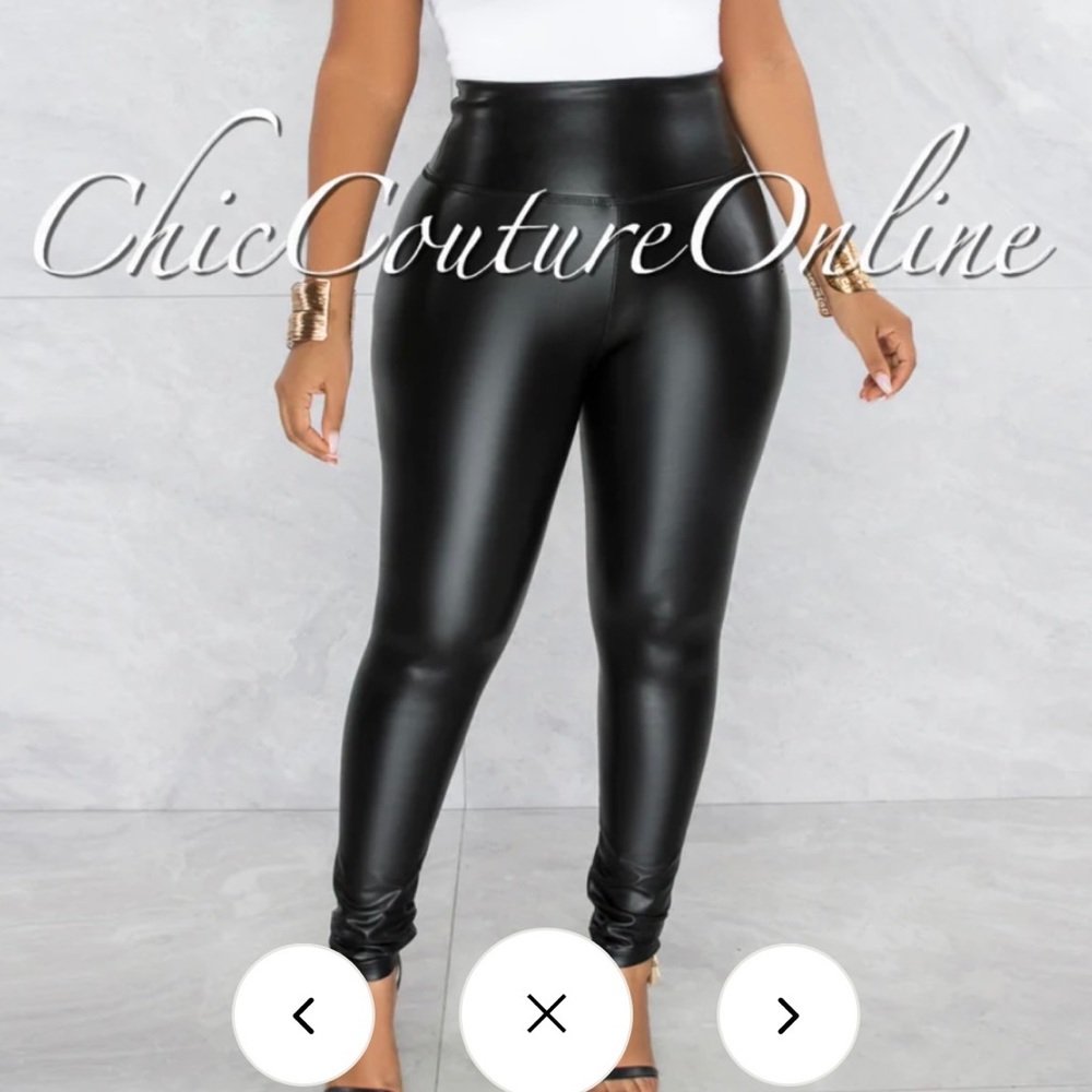 Black leggings